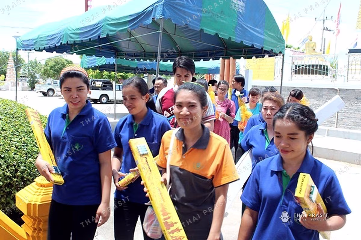 Buddhist Lent candle procession 2016
