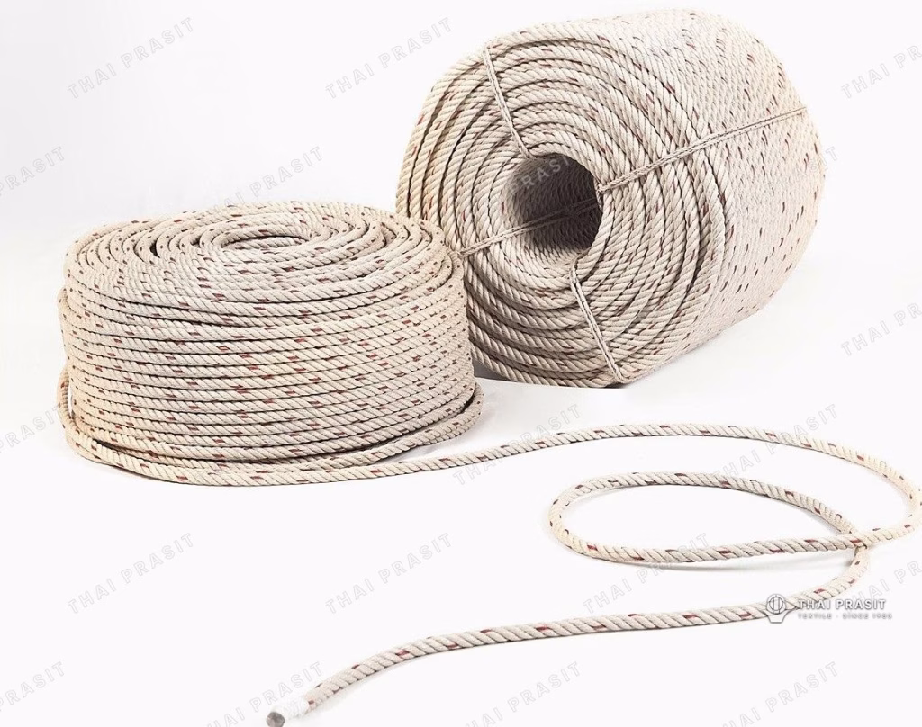 Coil of PP rope with a loose length of rope